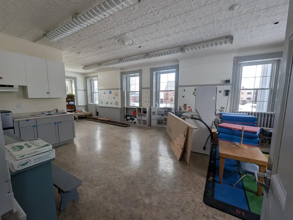 16 Central Street Claremont NH 03743