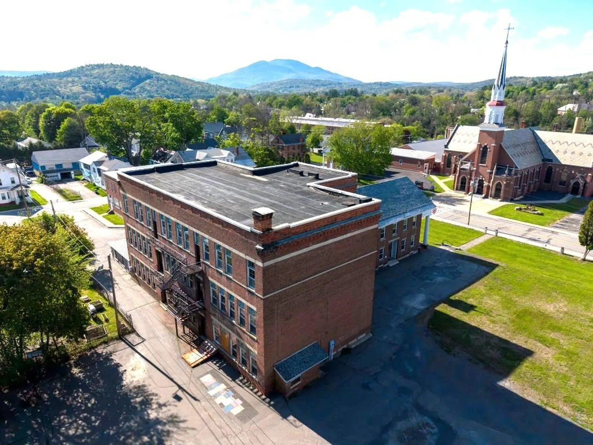 16 Central Street Claremont NH 03743