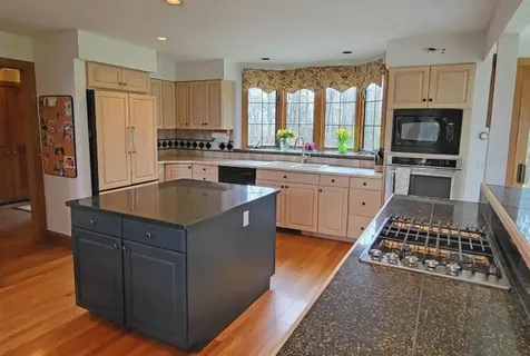 311 Laurel Ledges Vernon VT 05354