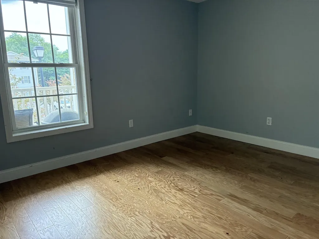 14 Crestview Circle Londonderry NH 03053