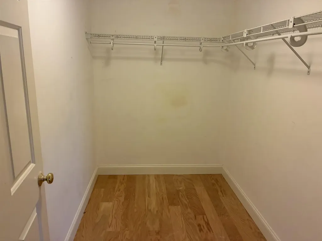 14 Crestview Circle Londonderry NH 03053