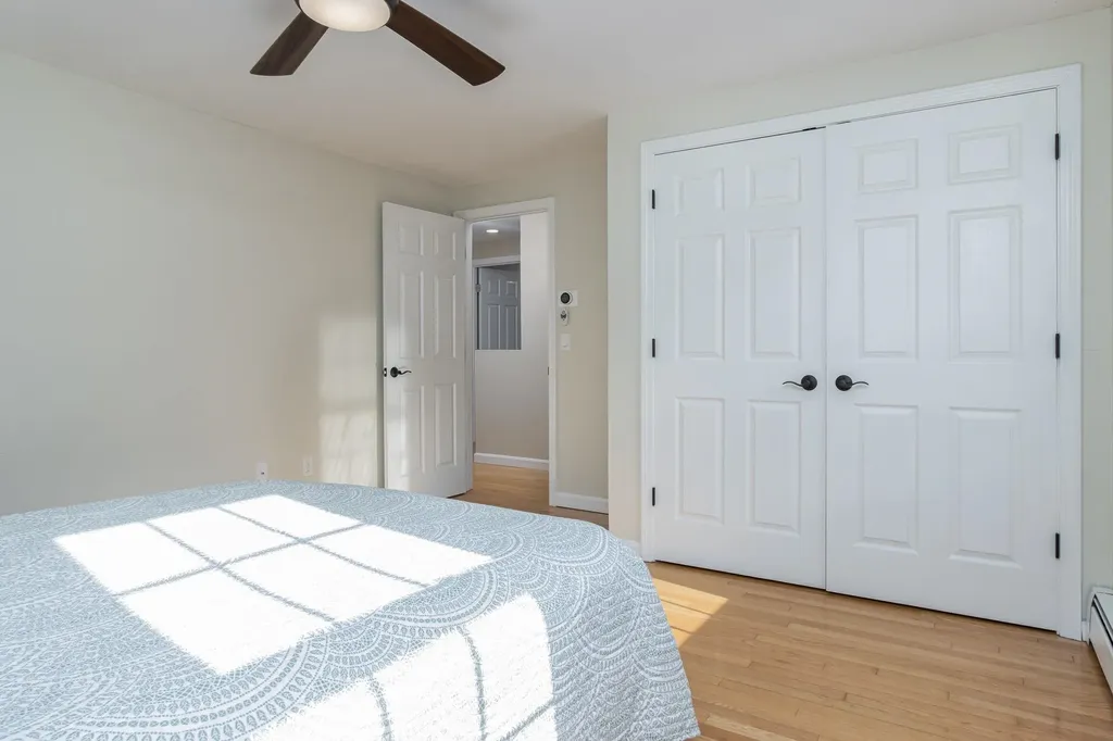 4 Faye Lane Londonderry NH 03053