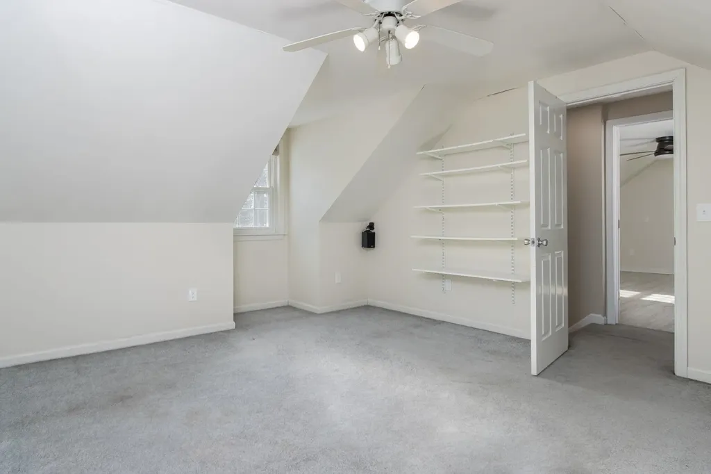 4 Faye Lane Londonderry NH 03053