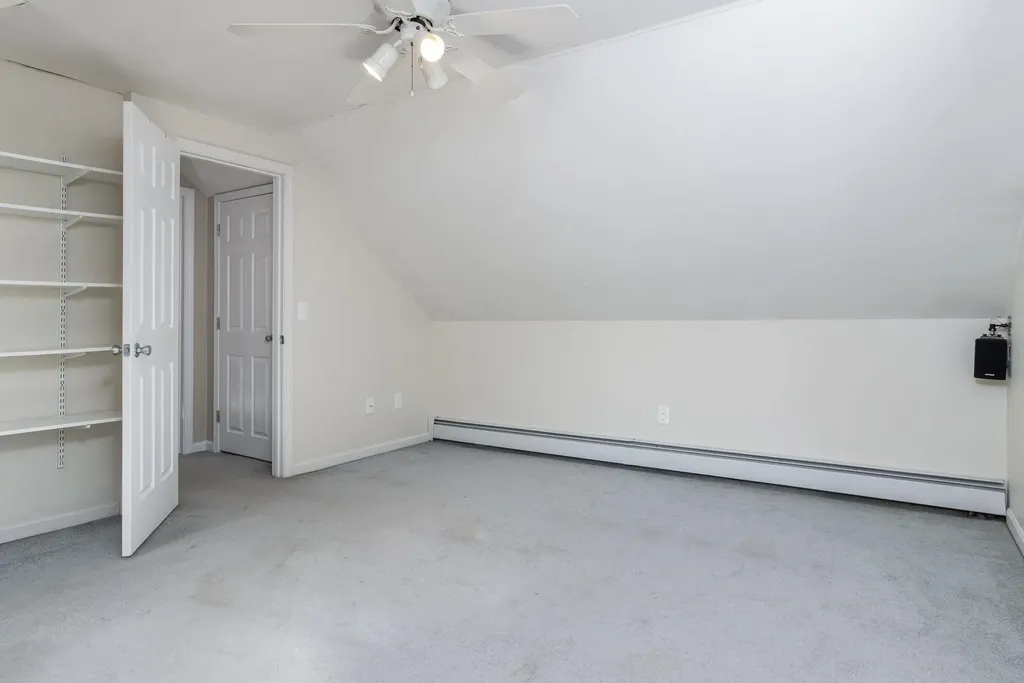 4 Faye Lane Londonderry NH 03053