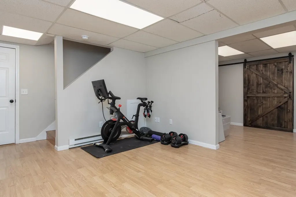 4 Faye Lane Londonderry NH 03053