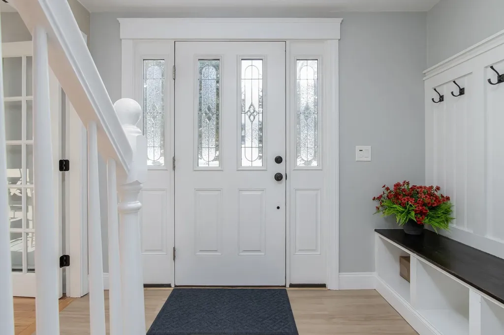 4 Faye Lane Londonderry NH 03053