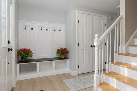 4 Faye Lane Londonderry NH 03053