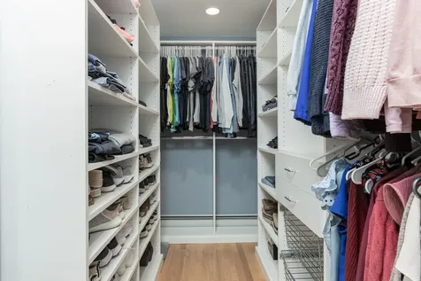 4 Faye Lane Londonderry NH 03053