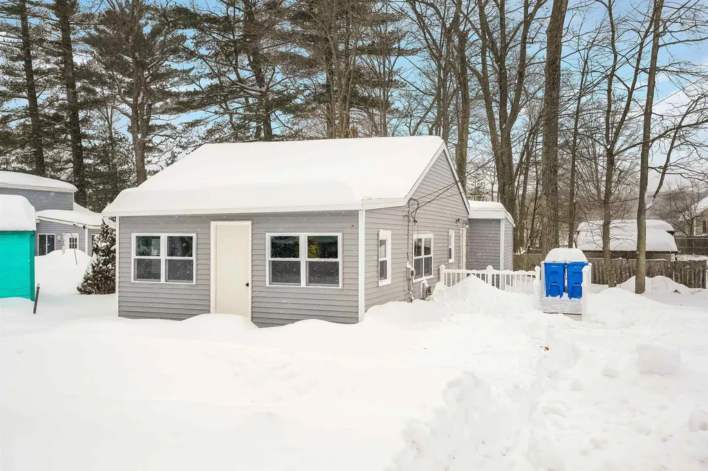 27 London Road Salem NH 03079