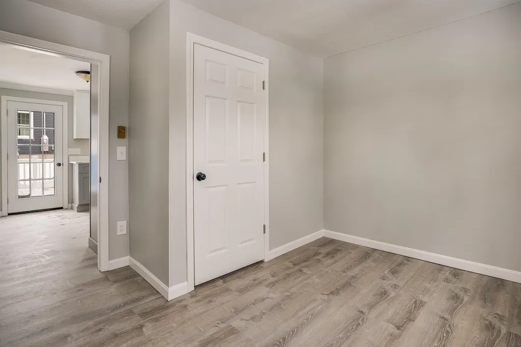 27 London Road Salem NH 03079