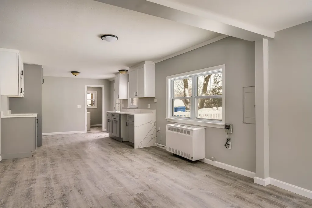 27 London Road Salem NH 03079