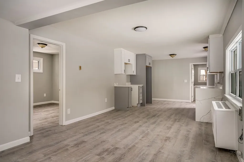 27 London Road Salem NH 03079