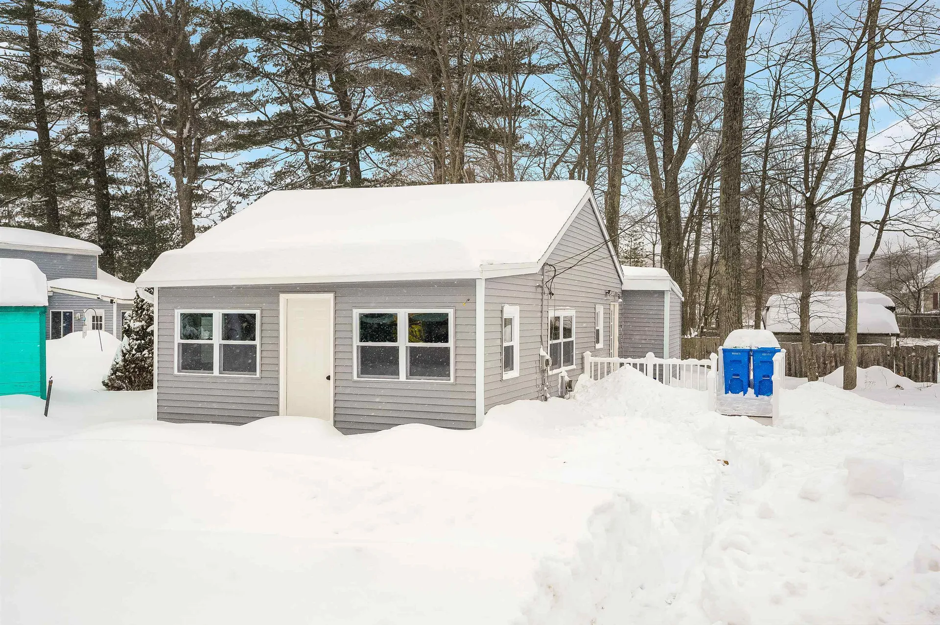 27 London Road Salem NH 03079