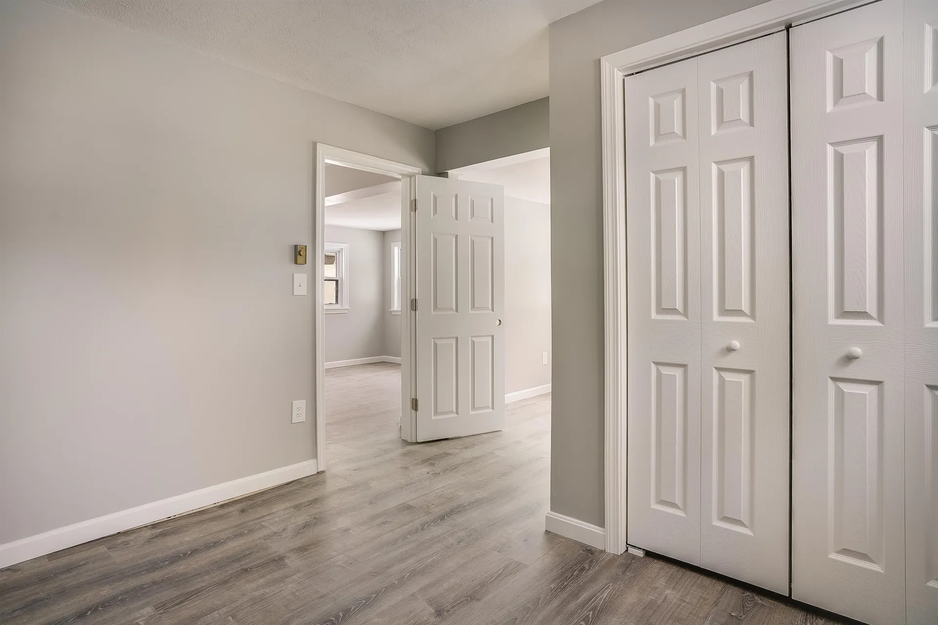 27 London Road Salem NH 03079