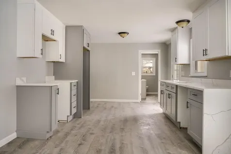 27 London Road Salem NH 03079