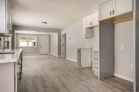 27 London Road Salem NH 03079