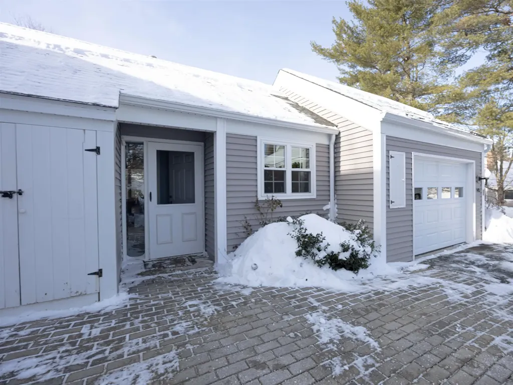 143 Hilltop Place New London NH 03257