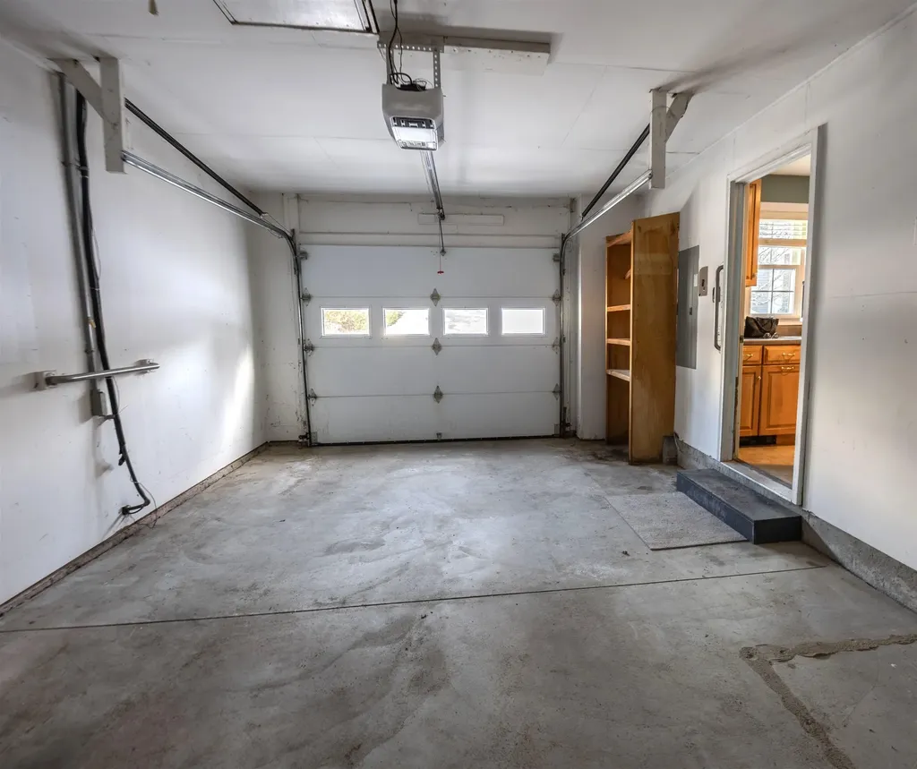 143 Hilltop Place New London NH 03257