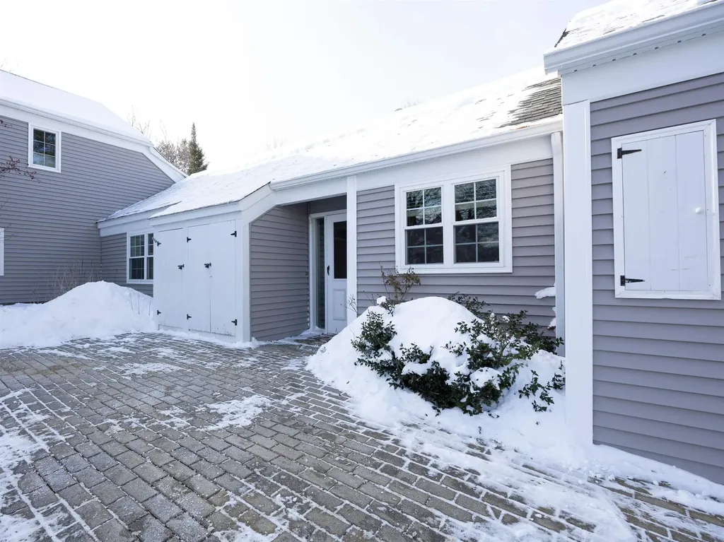 143 Hilltop Place New London NH 03257