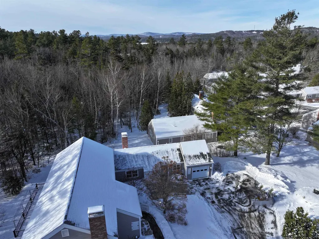 143 Hilltop Place New London NH 03257