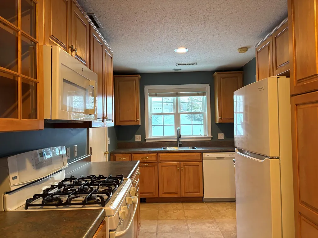 143 Hilltop Place New London NH 03257