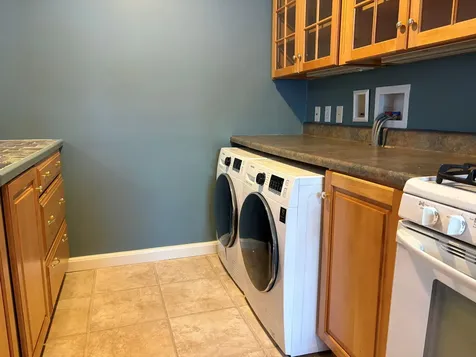 143 Hilltop Place New London NH 03257