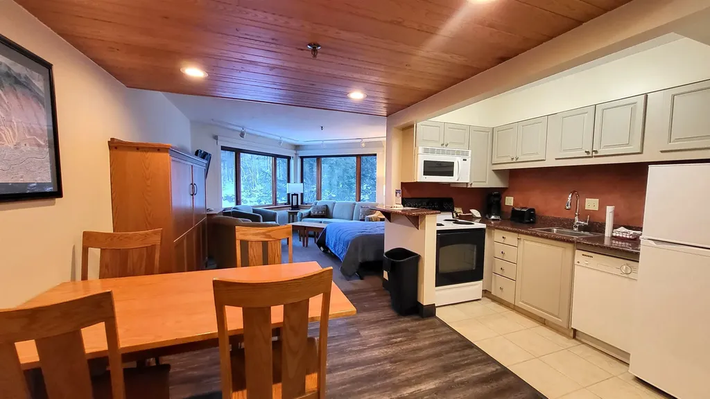 90 Loon Mount Road Lincoln NH 03251