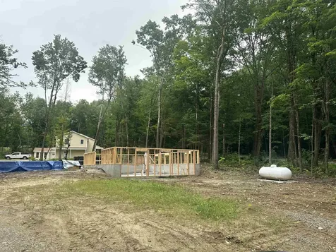38 Martha's Way Salisbury VT 05769