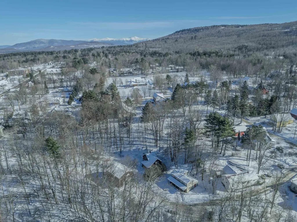 28 Jodo Way Bethlehem NH 03574