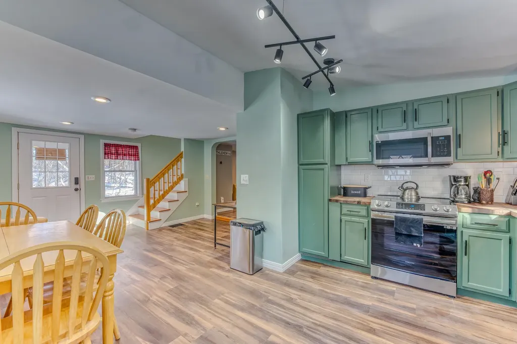 28 Jodo Way Bethlehem NH 03574