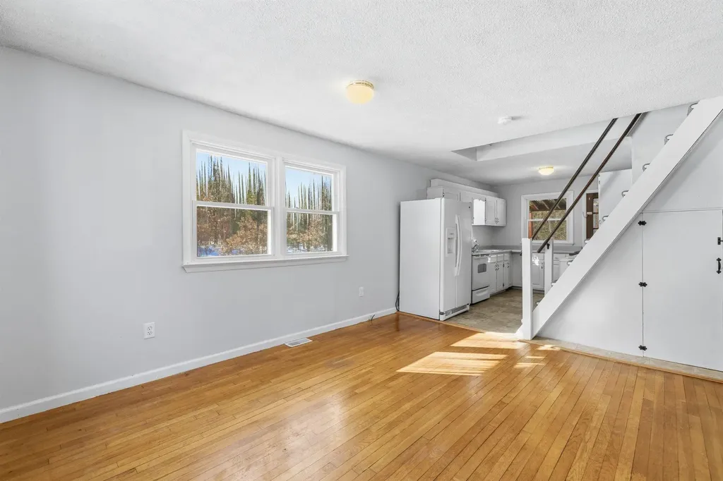 438 Bay Hill Road Northfield NH 03276