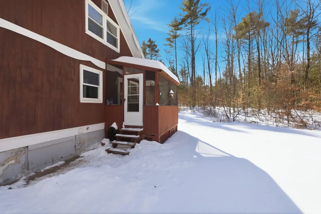 438 Bay Hill Road Northfield NH 03276