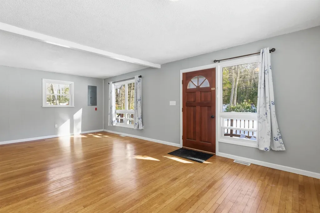 438 Bay Hill Road Northfield NH 03276