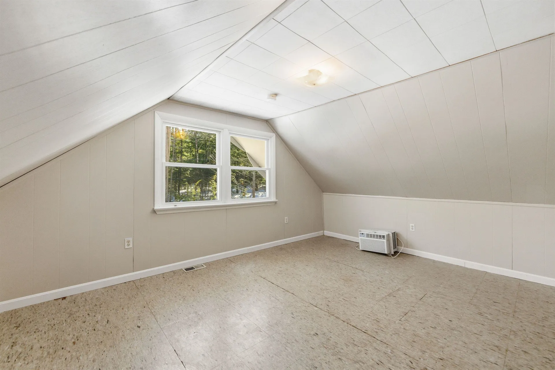 438 Bay Hill Road Northfield NH 03276