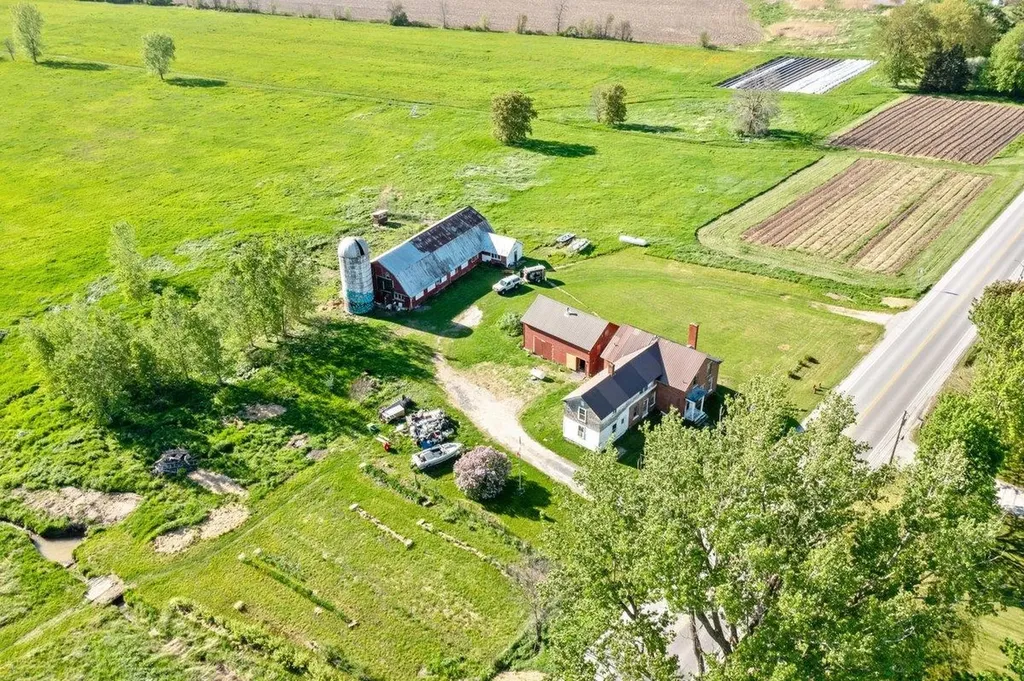 431 North Main Street Alburgh VT 05440