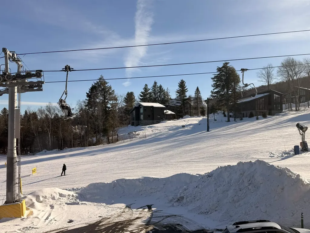 102, Qtr 4 Grand Summit Way Dover VT 05356