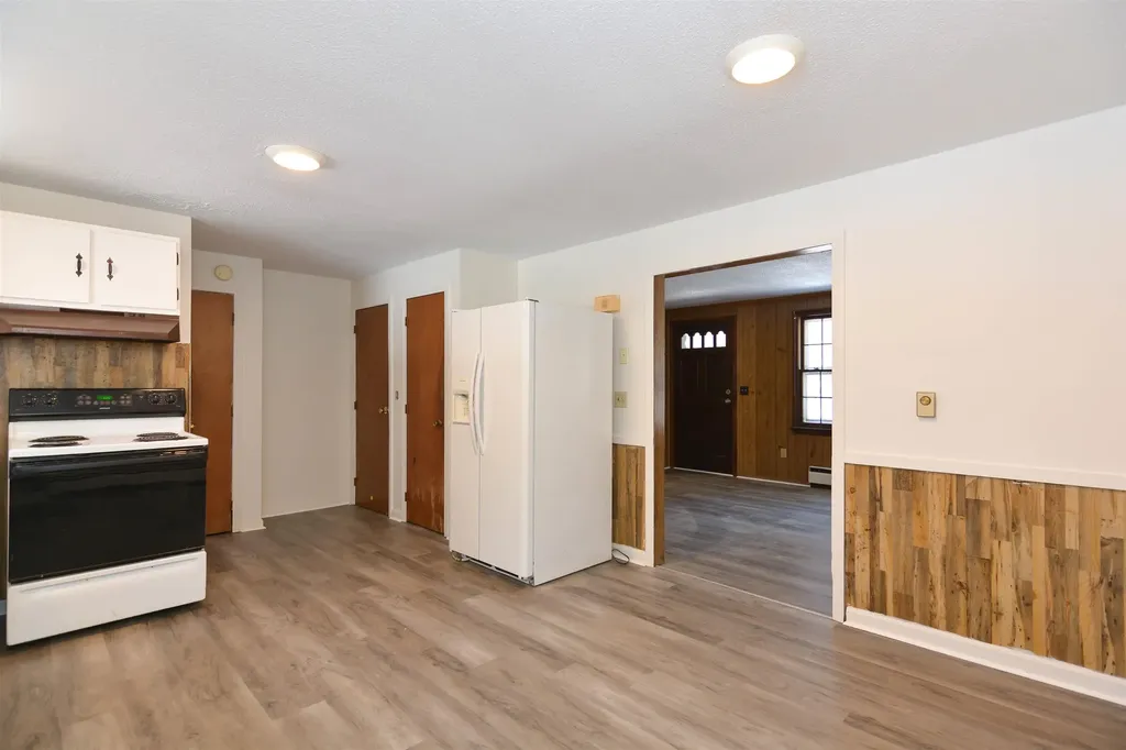 3 Holly Lane Londonderry NH 03053