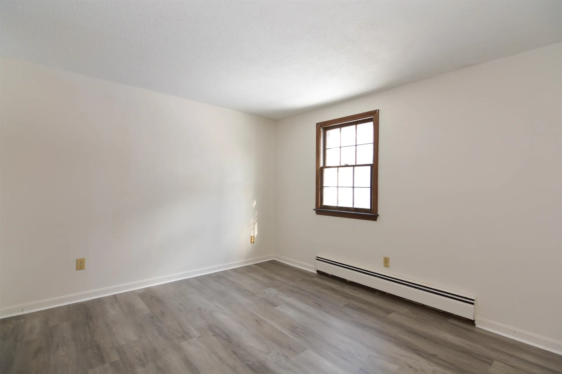 3 Holly Lane Londonderry NH 03053