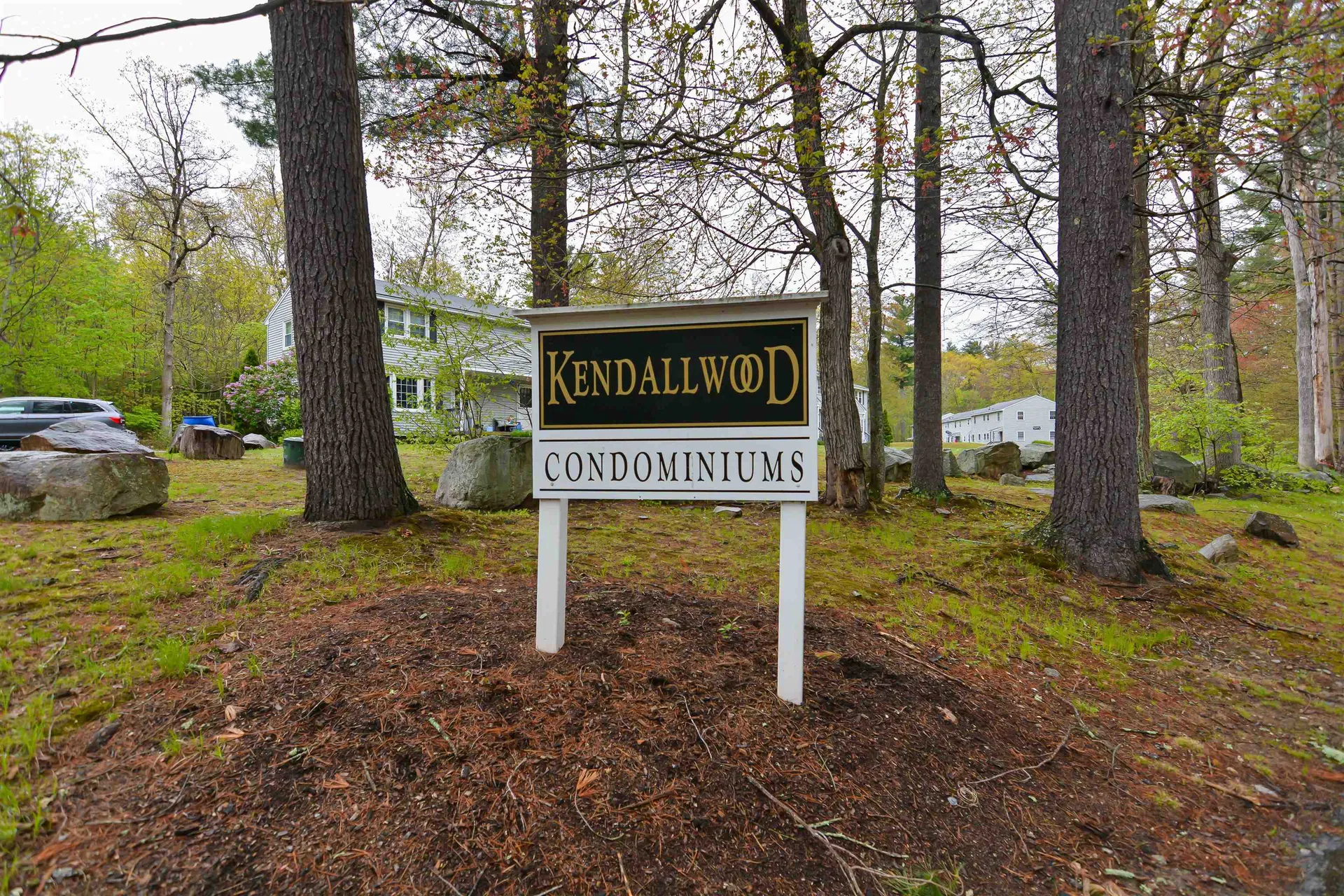 3 Holly Lane Londonderry NH 03053