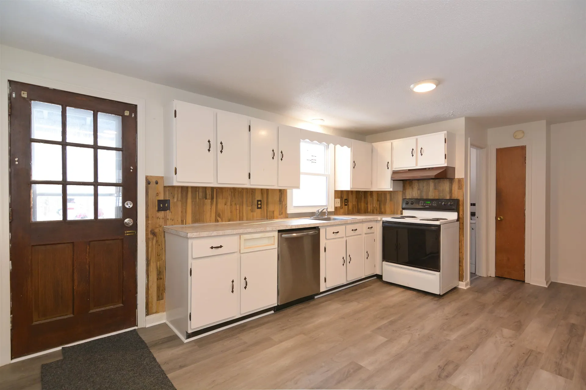 3 Holly Lane Londonderry NH 03053
