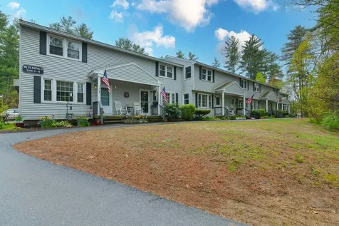 3 Holly Lane Londonderry NH 03053