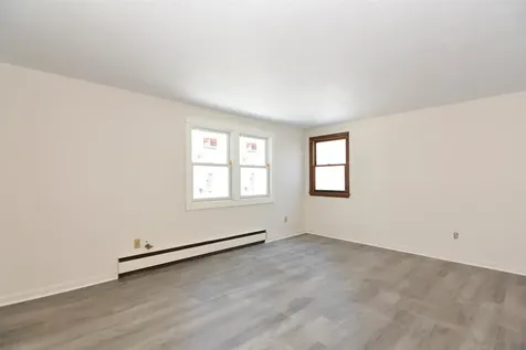 3 Holly Lane Londonderry NH 03053