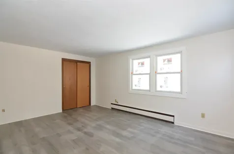 3 Holly Lane Londonderry NH 03053