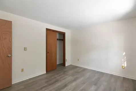 3 Holly Lane Londonderry NH 03053