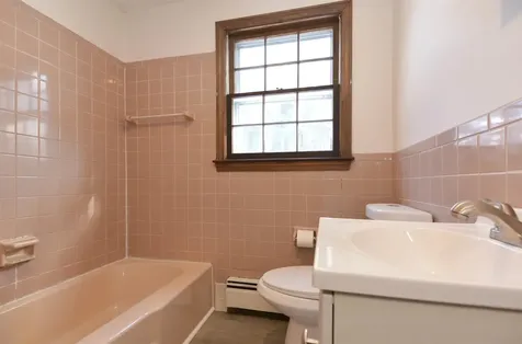 3 Holly Lane Londonderry NH 03053