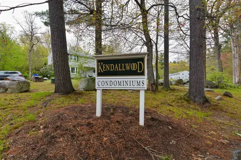 3 Holly Lane Londonderry NH 03053