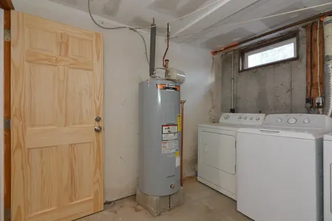 3 Holly Lane Londonderry NH 03053