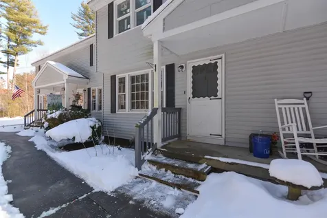 3 Holly Lane Londonderry NH 03053