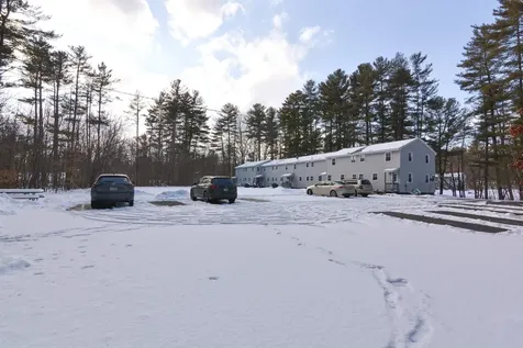 3 Holly Lane Londonderry NH 03053