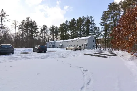 3 Holly Lane Londonderry NH 03053